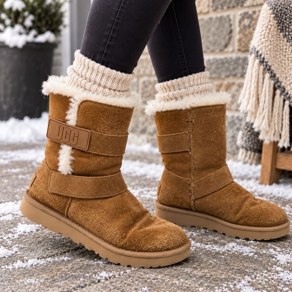 UGG Bailey Graphic Logo Strap Chestnut Suede Boots Women's Size Shearling Y2K